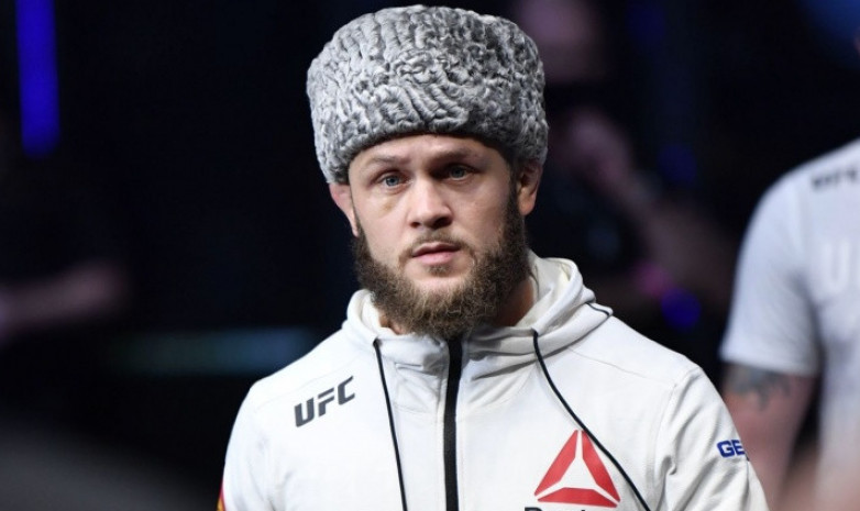 Чемпион UFC оценил шансы уроженца Казахстана в поединке с американским бойцом 