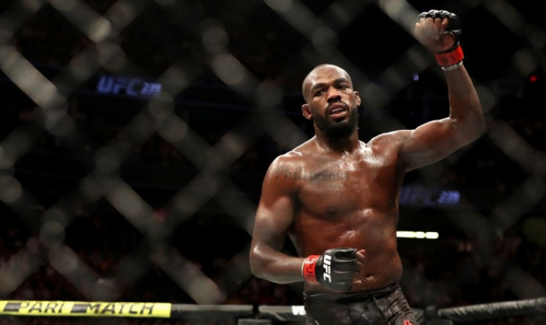 Всемирно известный рэпер поставил крупную сумму на победу легенды UFC