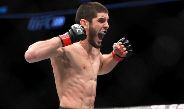 Махачев намерен отобрать пояс у чемпиона UFC в полусреднем весе