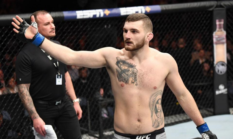 Олексейчук UFC 223 турнирінің негізгі жекпе-жегінде Борральодан жеңіліп қалды