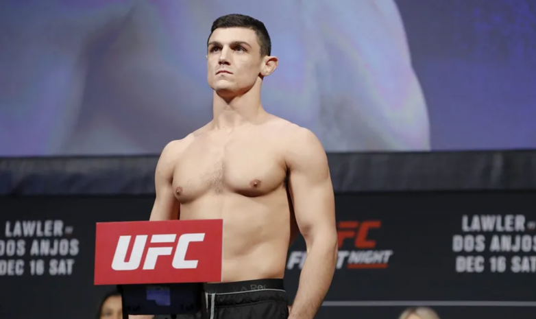 Бұрынғы UFC файтері такси жүргізушісін ұрғаны үшін ұсталды