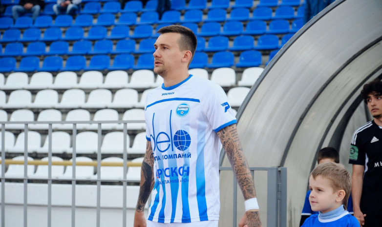 Экс-игрок сборной Казахстана вышел в Первую лигу России