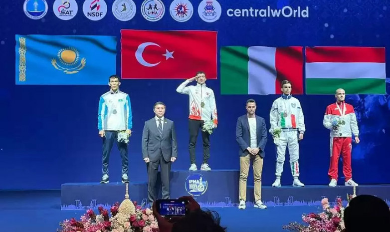 Атыраулық спортшы муайтайдан әлем чемпионатында күміс жүлдегер атанды