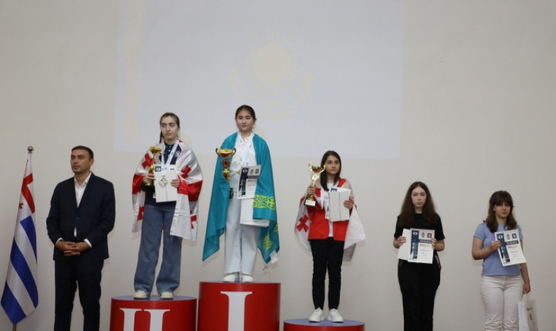 Зарина Нұрғалиева əлем чемпионы атанса, Аланна Берікқызы күміс жүлдегері атанды
