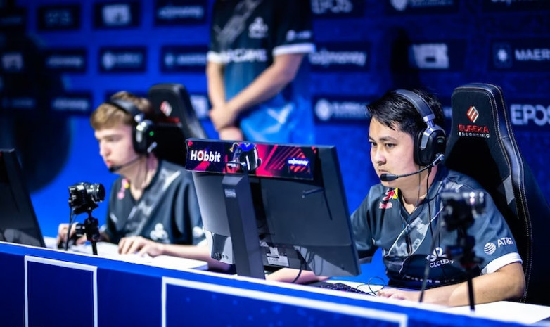 NAVI және Cloud9 IEM Cologne 2023 топтық кезеңіне шақыру алды