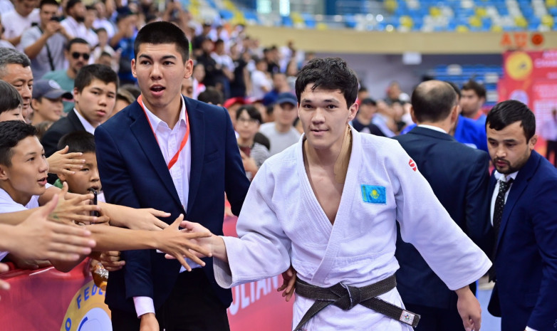 Видео «бронзовых» схваток казахстанцев Шамшаева и Наркулова на турнире Grand Slam в Астане