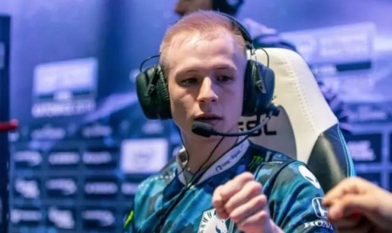 EliGE перешел из Team Liquid в Complexity Gaming