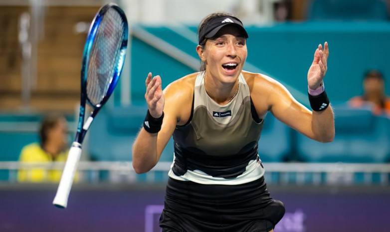 Уимблдон: Рыбакинаның WTA рейтингіндегі басты бәсекелесі 1/4 финалда жеңілді