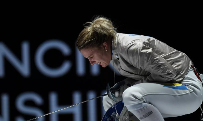 Скандал набирает обороты: украинская саблистка понесет еще одно наказание за неуважение к спортсменке из России 