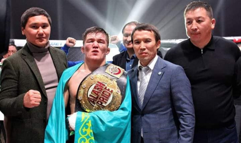 Қазақстандық файтер UFC экс-чемпионымен жекпе-жек өткізуі мүмкін