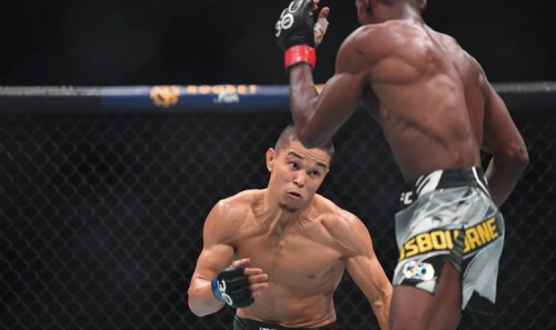 Асу Алмабаев UFC-дегі жарқын дебютінен кейін үздік 20 файтердің қатарына енді