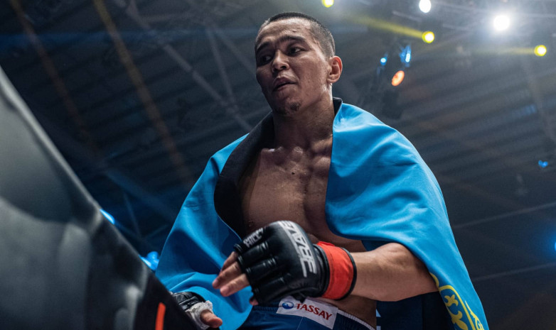 Асу Алмабаев UFC-дегі алғашқы жекпе-жегін өз пайдасына шешті
