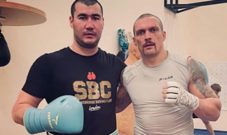 Қазақстандық боксшы Александр Усикпен спарринг өткізді
