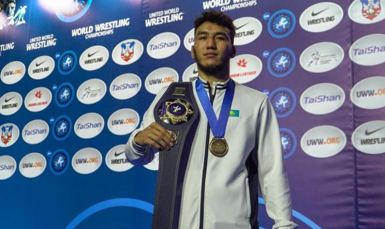 Еркін күрестен әлем чемпионы Ризабек Айтмұхан жанкүйерлеріне алғысын білдірді