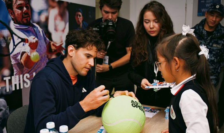 Astana Open: Доминик Тимнің автограф-сессиясында ұзын-сонар кезек пайда болды