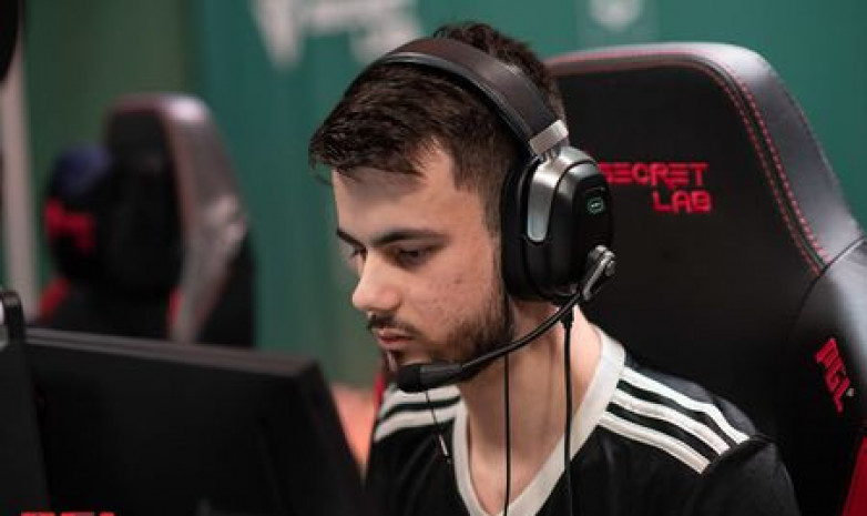 Misutaaa присоединился к Into the Breach