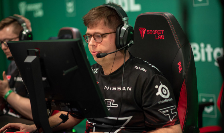 FaZe Clan против MOUZ. Лучшие моменты матча на ESL Pro League Season 18