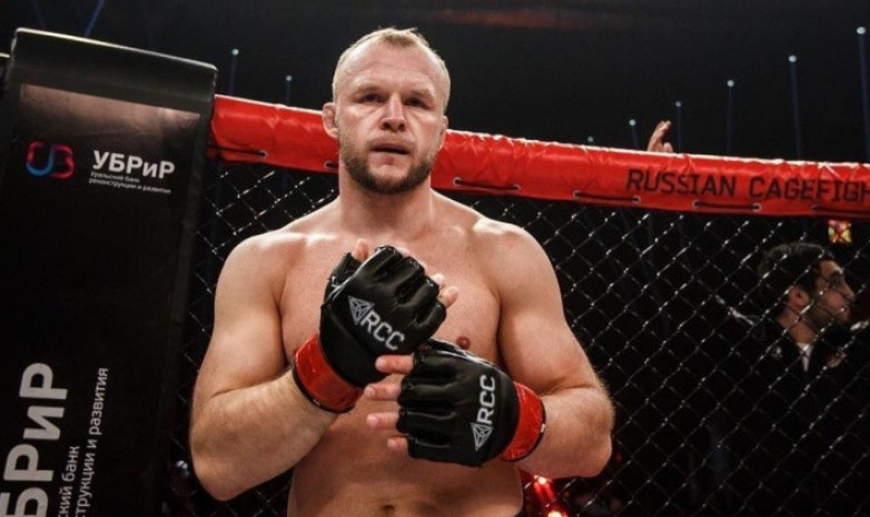 Соперник скандального казахстанца рассказал о спаррингах с новым чемпионом UFC