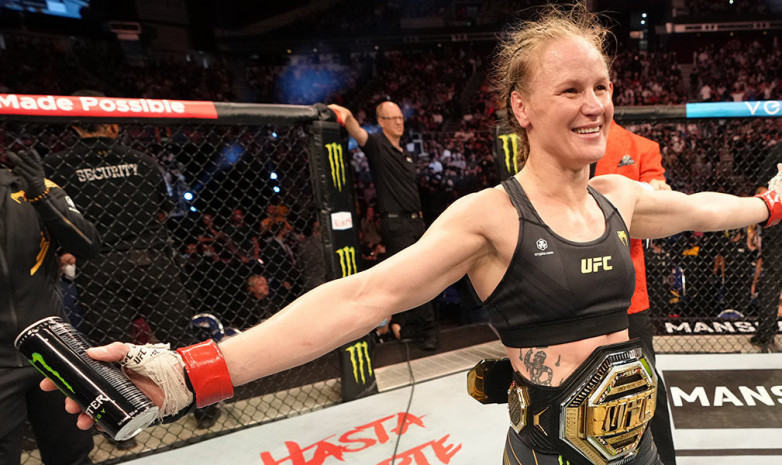 Экс-чемпионка UFC из Кыргызстана объяснила выбор любимой модели пистолета