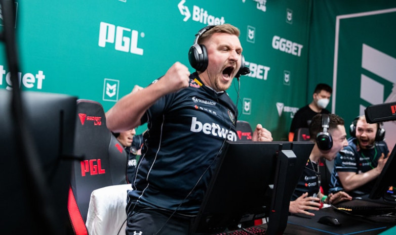 BIG пен ENCE текетіресі. ESL Pro League Season 18 турниріндегі матчтың үздік сәттері
