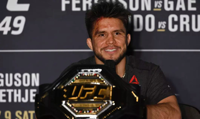 UFC-дің бұрынғы чемпионы Ризабек Айтмұханның бозкілемдегі әдісіне жоғары баға берді