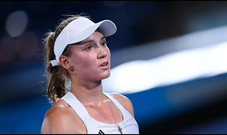 WTA финалдық турнирінің топтық кезеңінде Рыбакина Соболенкодан жеңіліп қалды