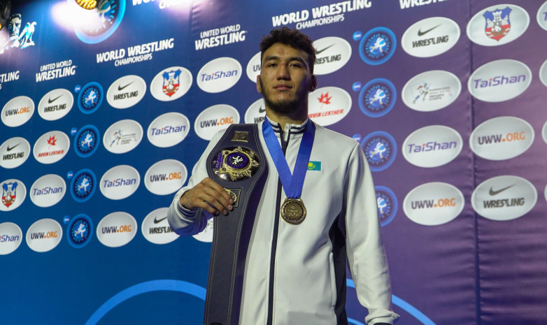 Қазақстандық сенсациялық әлем чемпионы ерекше әрі қымбат сыйлыққа ие болды