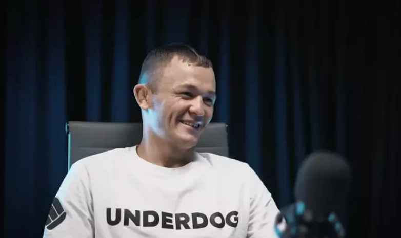 «Жаттығуға автобуспен барамын»: UFC-мен келісімшарт жасасқан қазақстандық файтер жеке өмірі жайлы айтты