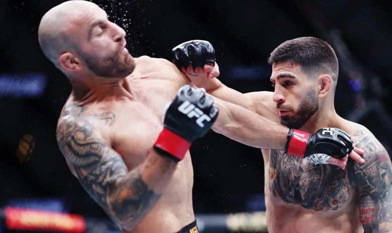 UFC 298 турниріндегі Волкановски — Топурия жекпе-жегіне бейнешолу