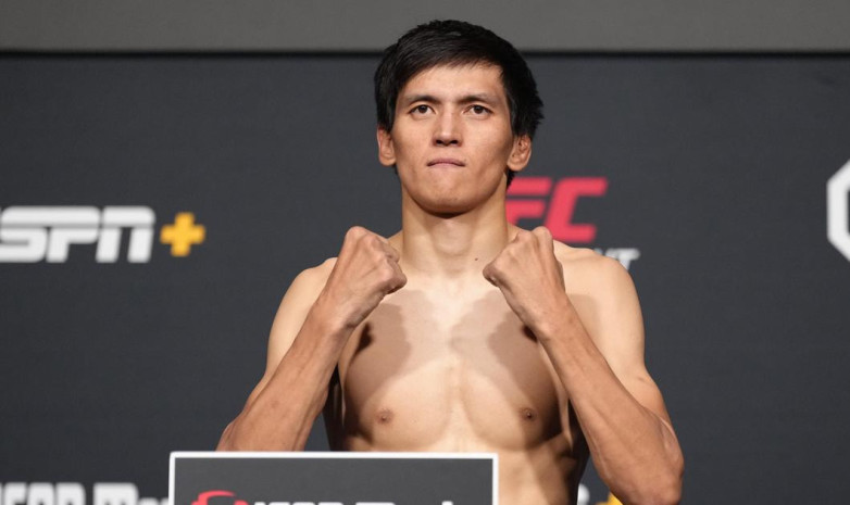 Қазақстандық файтер UFC-дегі алғашқы жеңілісіне ұшырады