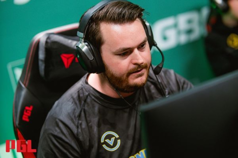 Friberg объявил о поиске команды