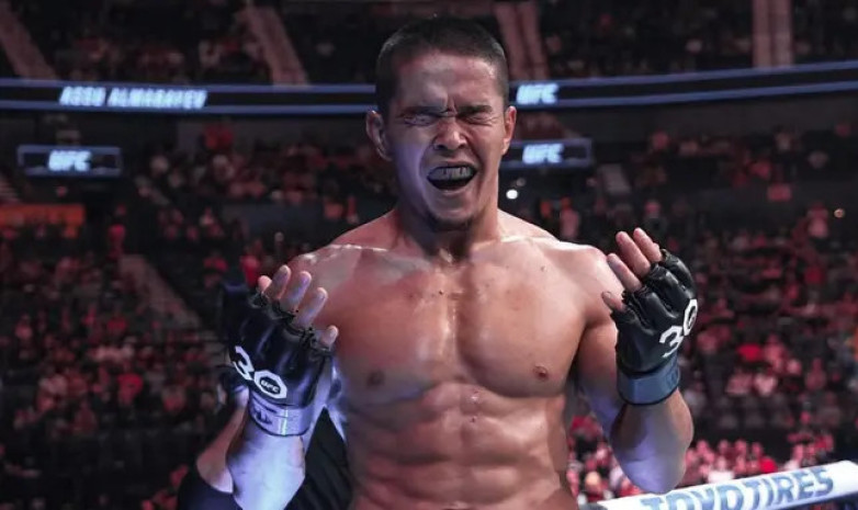 «Тоқтата алады». Қазақстандықты UFC-де не күтіп тұр?