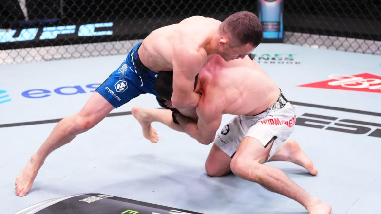 UFC-дегі Алмахан - Нурмагомедов жекпе-жегінің толық видеосы