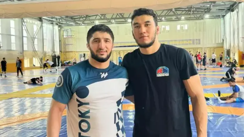 Ризабек Айтмұхан бес дүркін әлем чемпионымен жаттығып жүр