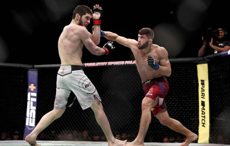 Махачев ответил Царукяну на его просьбу UFC устроить реванш