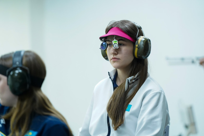 Эльдар Иманкулов пен Валерия Попелова жұбы нысана көздеуден күміс жүлдеге ие болды