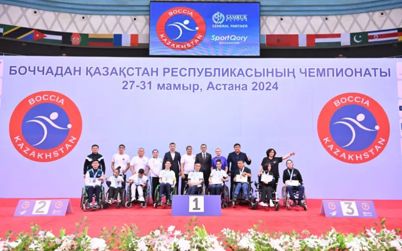 Мәулен Әшімбаев боччадан ел чемпионатының жеңімпаздарын марапаттады