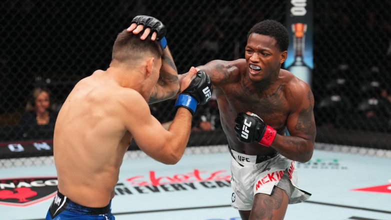 Американца наглухо нокаутировали на турнире UFC в Сент-Луисе. ВИДЕО