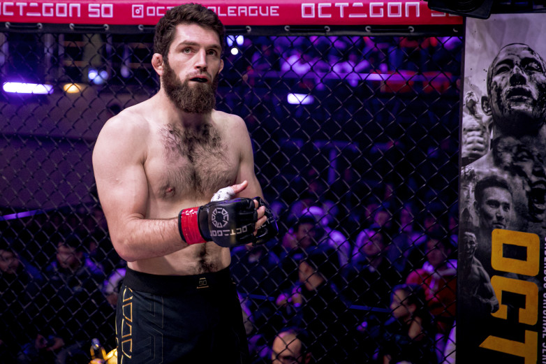 Непобежденный экс-чемпион OCTAGON возвращается в клетку