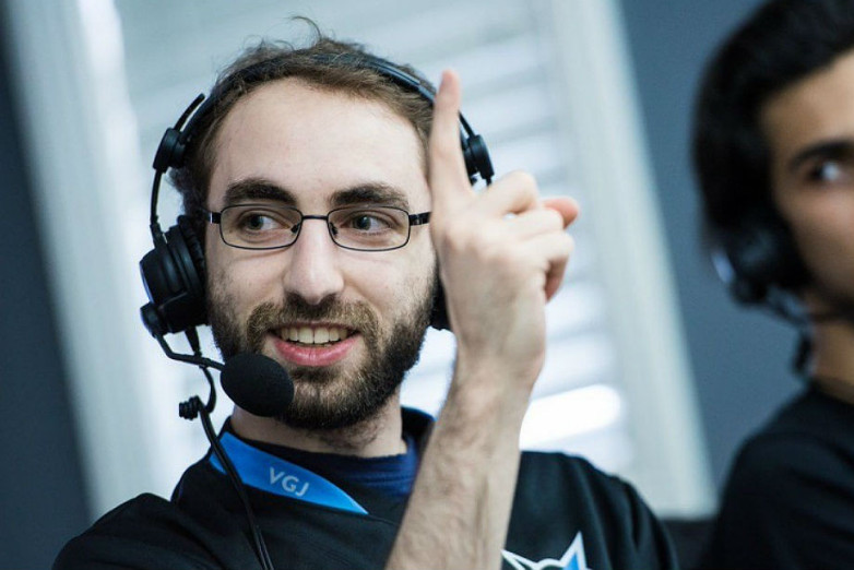 SVG: «Керри — тупейшие среди игроков в Доту»