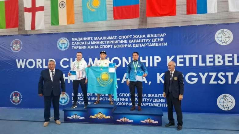 Қазақстандық десантшы-жауынгер гіртасын көтеруден әлем чемпионатында алтын алды