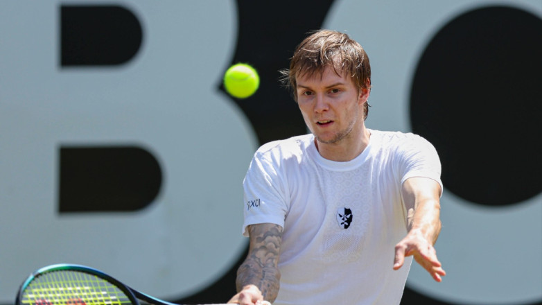 Қазақстанның бірінші ракеткасы 1 миллион долларлық көрмелік турнирде матч өткізді