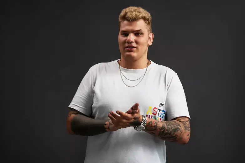 Iceberg: «Dota 2 — мертвая игра. Компендиум вообще выйдет в преддверии Инта?»