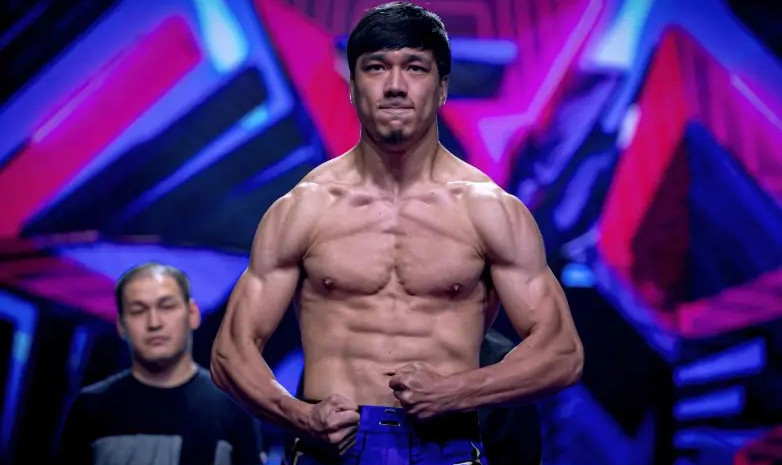 OCTAGON 62 турниріндегі жартылай орта салмақтағы жекпе-жек нокаутпен аяқталды. Видео