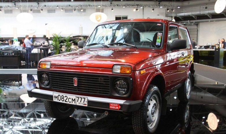 Глава Самарской области купил игроку сборной Сербии «Ниву» за свой счет