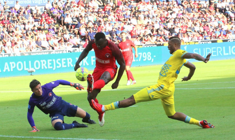 ЛЧ. «Мидтьюлланд» и «Астана» не забили голов. Казахстанский клуб проходит дальше