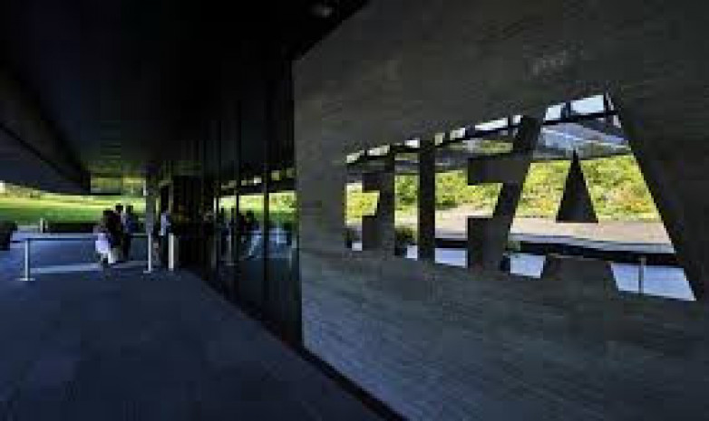 ФИФА рекомендовала отменить товарищеские матчи и разрешила игрокам не возвращаться в сборные