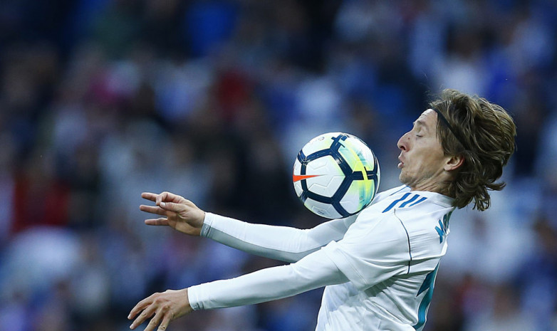 Карточка Модрича в FIFA 19 - сильнейшая в истории