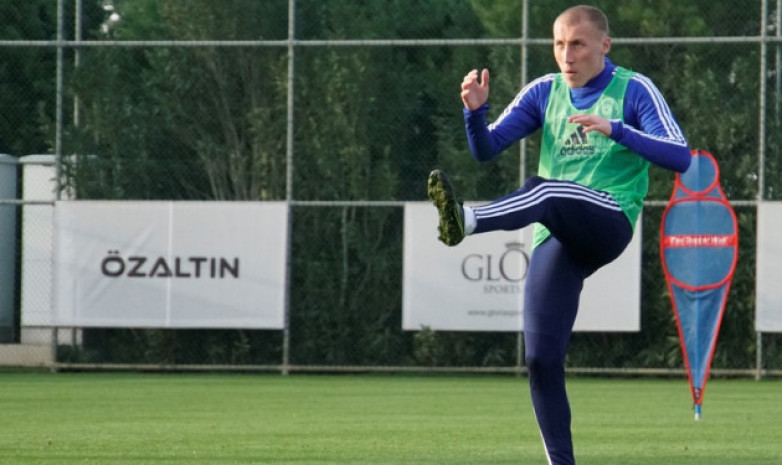 «Оренбург» чехиялық клубтан жеңілді, Қуат екінші таймда алаңға шықты