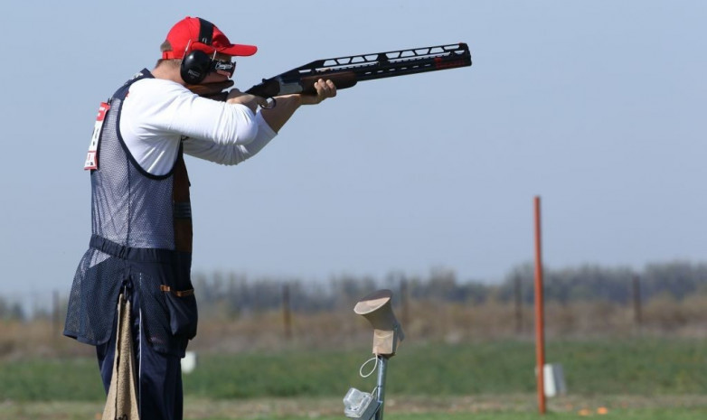 Казахстанец завоевал «серебро» на чемпионате Азии по стендовой стрельбе